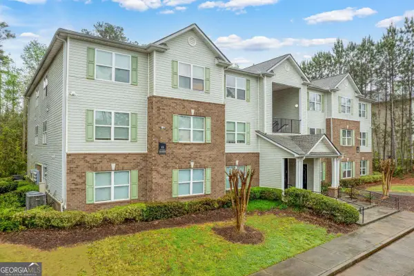 13202 Fairington Ridge Circle, Lithonia, GA 30038