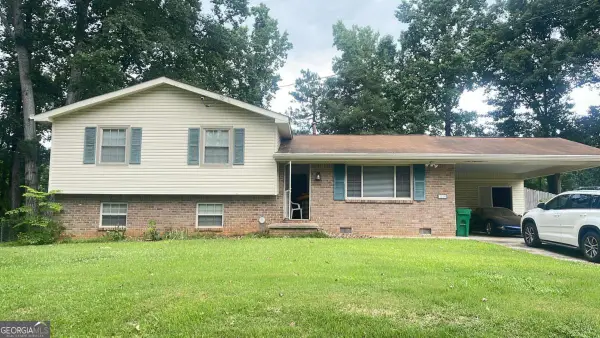 1229 De Leon Court, Clarkston, GA 30021
