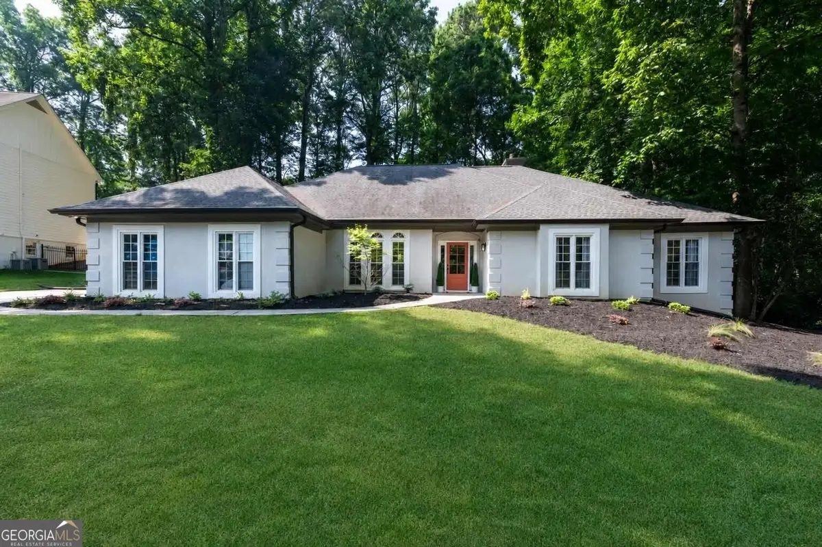 5662 Creekside Drive, Peachtree Corners, GA 30092 - #1