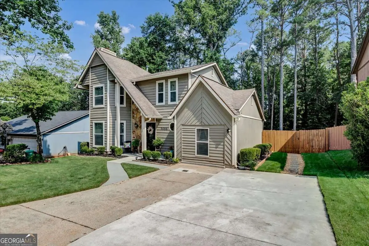 5086 N Woodbridge Trail, Stone Mountain, GA 30088 - #1