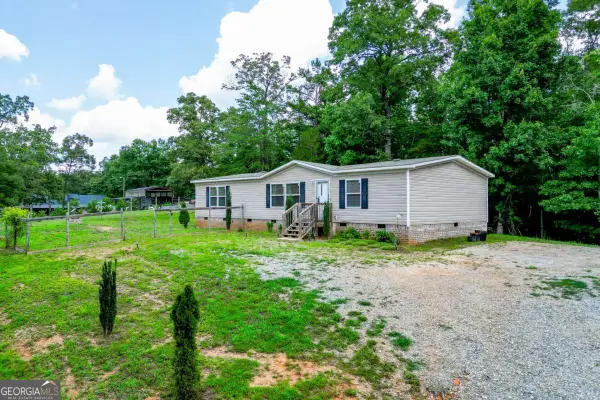 526 Silver Falls Road, Cleveland, GA 30528
