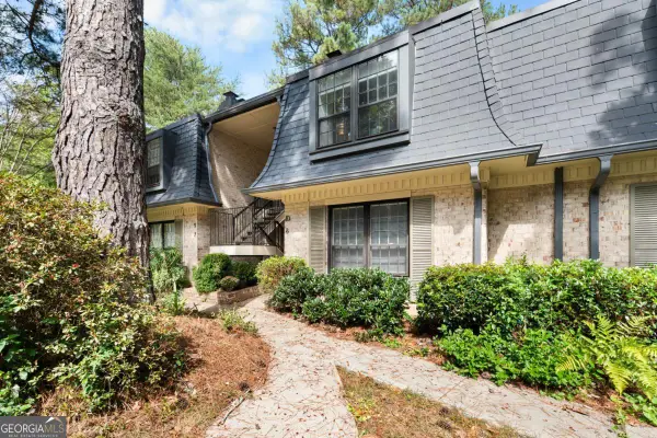8 Cantey Place Nw, Atlanta, GA 30327