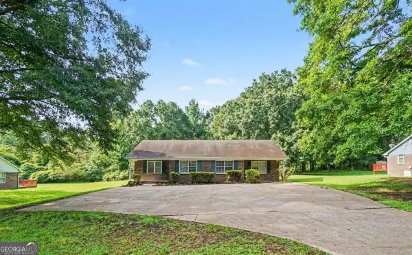 230 Powder Springs Street #A / B, Hiram, GA 30141