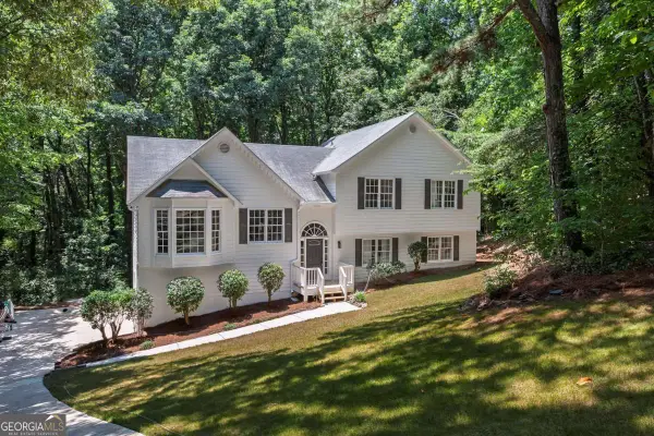 132 Springwater Trace, Woodstock, GA 30188