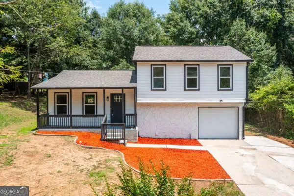 847 Half Moon Hollow, Lilburn, GA 30047