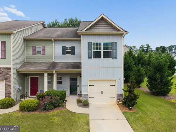 653 Oakside Place, Acworth, GA 30102