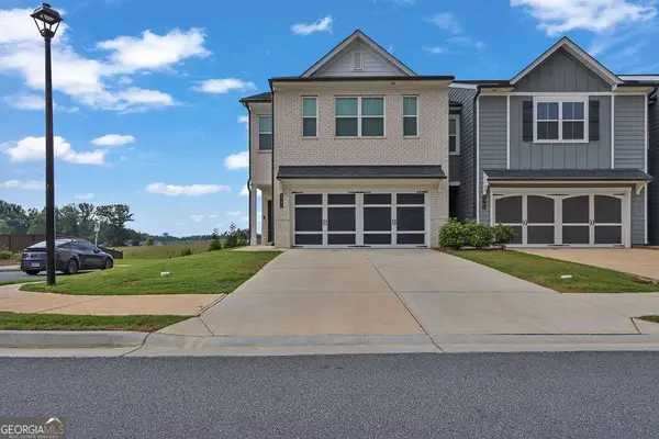 5305 Melbourne Lane, Flowery Branch, GA 30542
