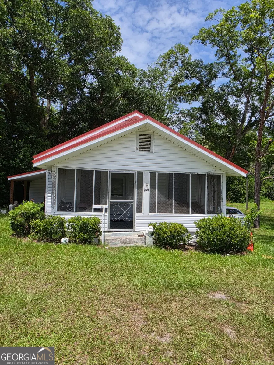 109 Dewey Street, Waycross, GA 31501 - #3