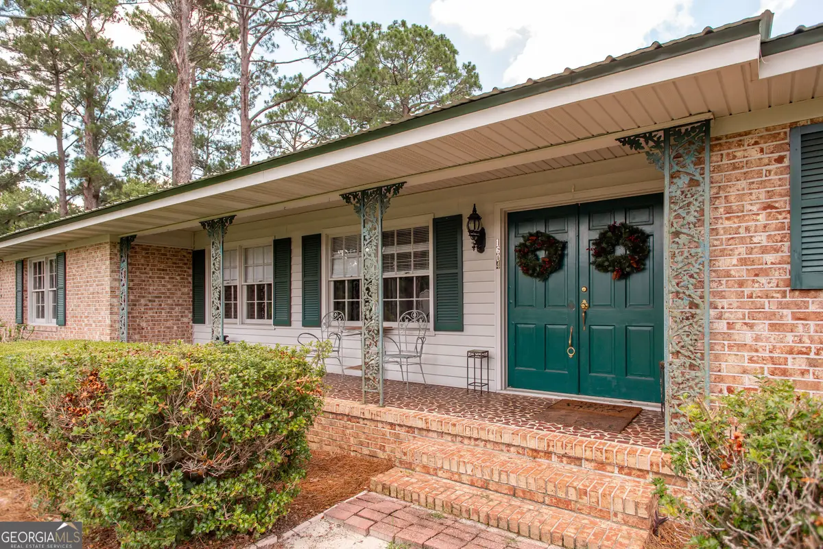 1604 Darling Avenue, Waycross, GA 31501 - #1