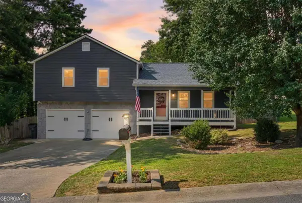 4983 Hunters Cove Drive, Acworth, GA 30101