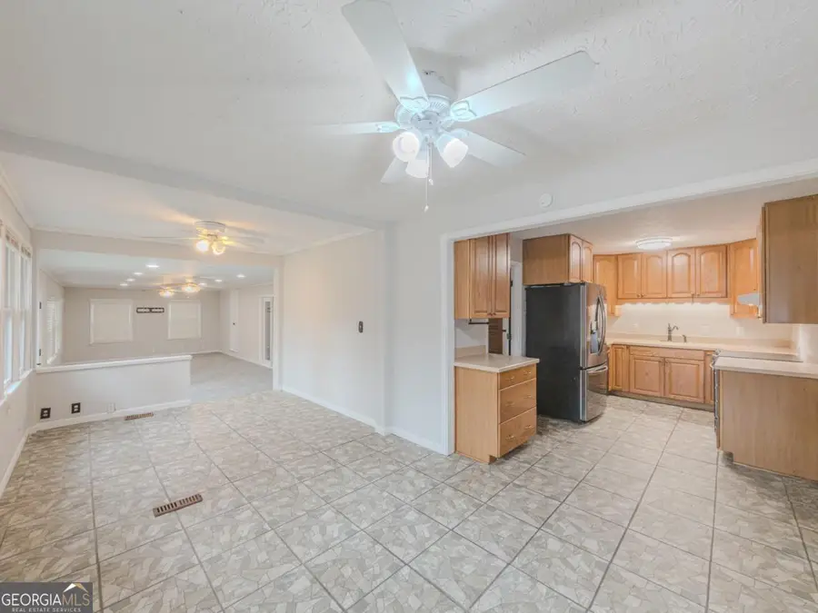 808 Glen Circle, Lawrenceville, GA 30044 - #2
