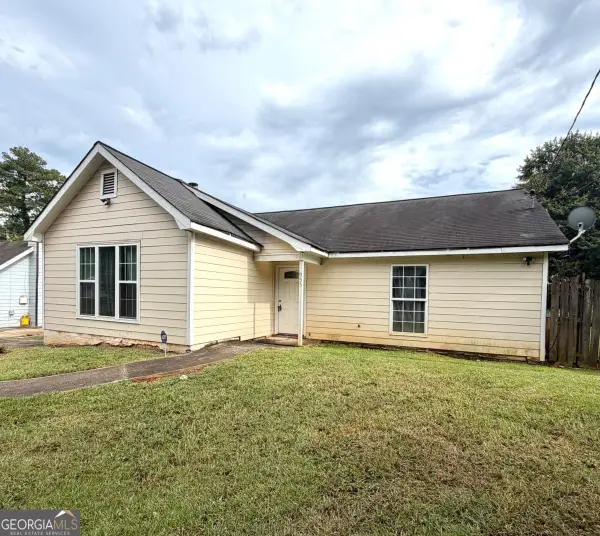 955 Pinecrest Drive, Forest Park, GA 30297