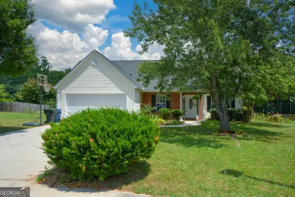 1320 Webb Farm Lane, Loganville, GA 30052