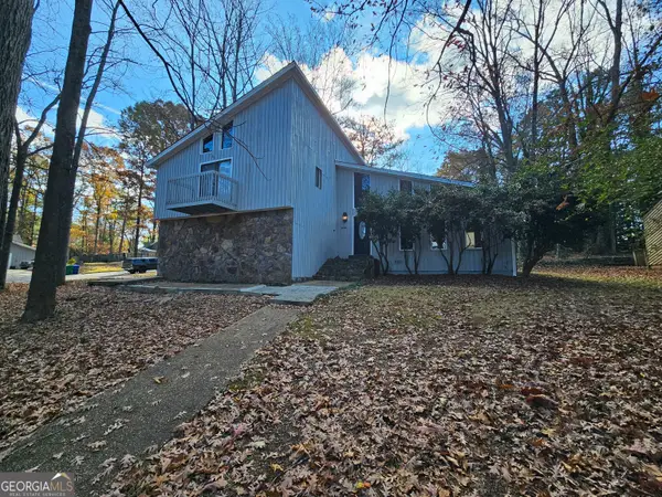 5085 Rock Glen Drive, Stone Mountain, GA 30088
