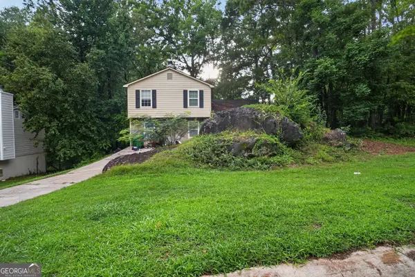 3040 Orbit Circle, Ellenwood, GA 30294