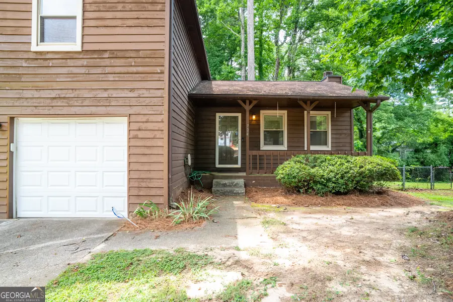 724 Ridge Avenue, Stone Mountain, GA 30083 - #2