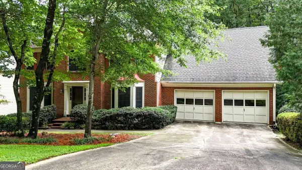 760 Edgewater Lane Nw, Kennesaw, GA 30144