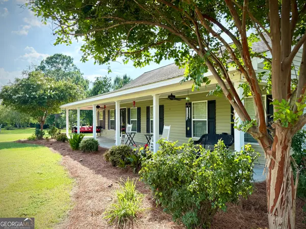 2402 Zoar Road, Baxley, GA 31513