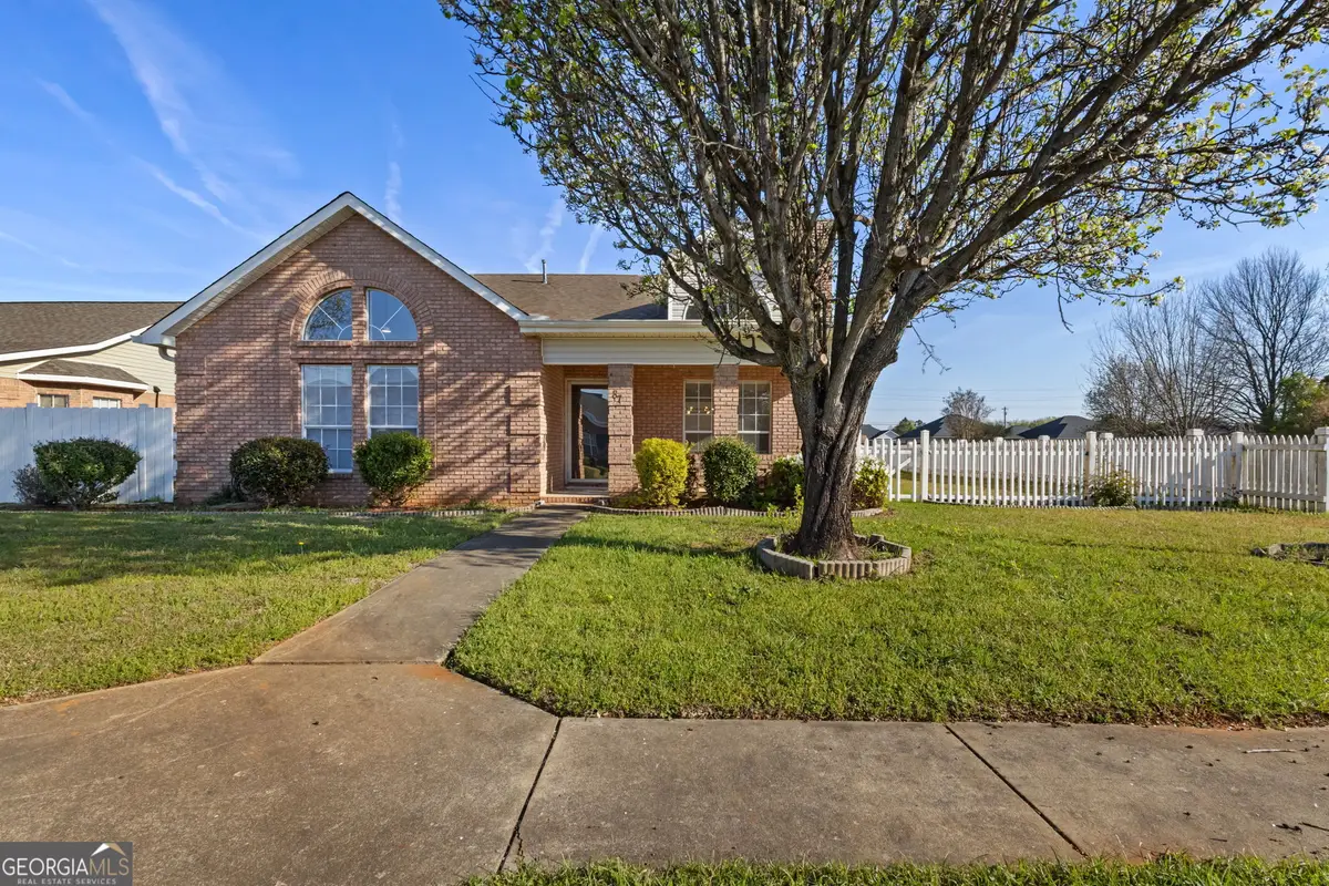 87 Park Ln, Warner Robins, GA 31093 - #1