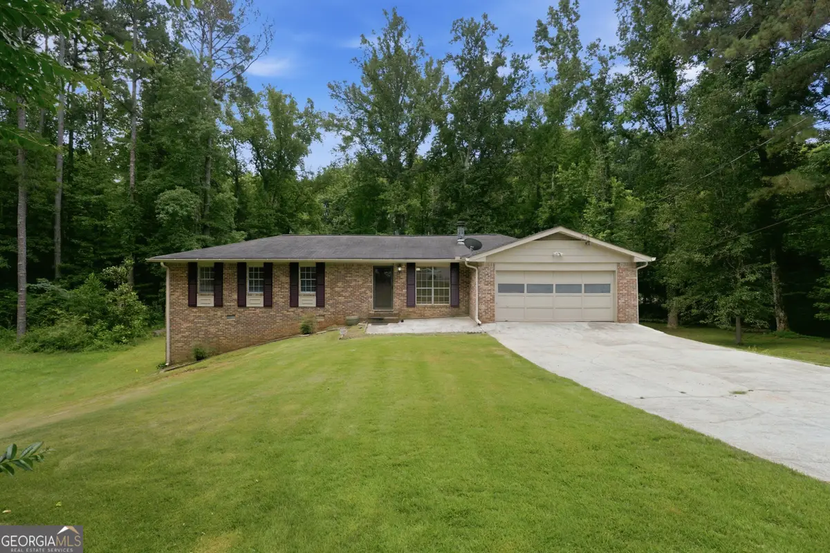 639 Cedrick Lane, Stone Mountain, GA 30087 - #1