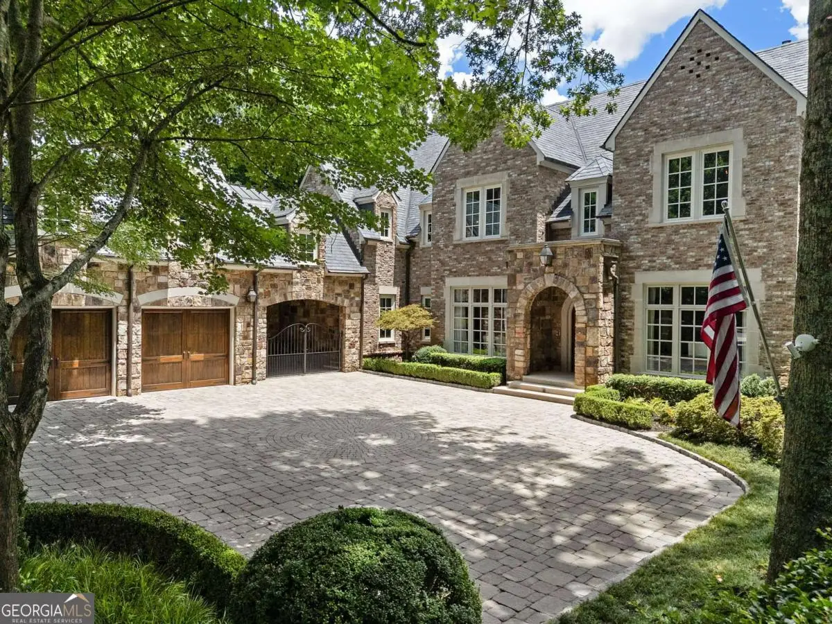 675 W Paces Ferry, #4 Road Nw, Atlanta, GA 30327 - #1
