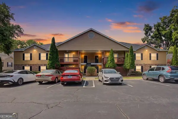 706 Brighton Point, Sandy Springs, GA 30328