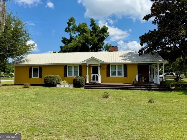 301 E Willow Lake Drive, Metter, GA 30439