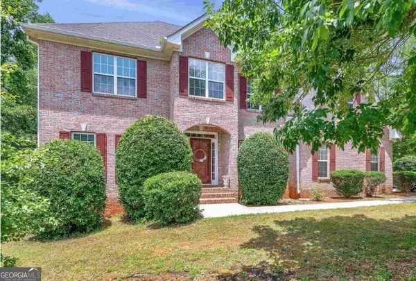 825 Stoneglen Court, McDonough, GA 30252