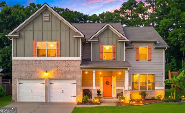 2149 Shadow Oak Trail, Loganville, GA 30052