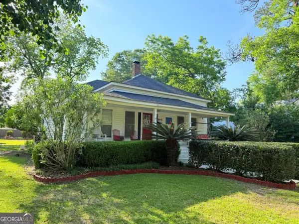 305 N College Street, Sparks, GA 31647