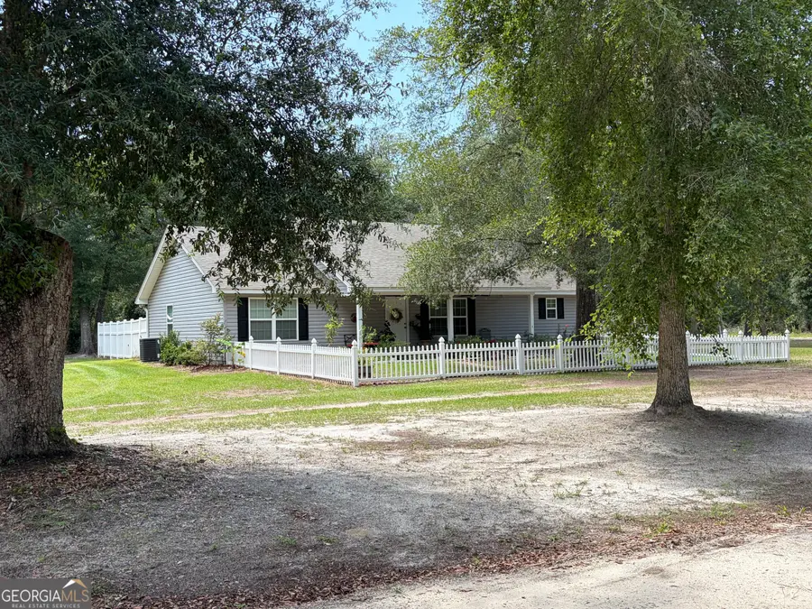 325 Creekview Drive, Hortense, GA 31543 - #2