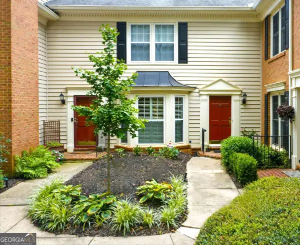 44 Mount Vernon Circle, Sandy Springs, GA 30338