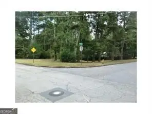411 Safari Circle #1, Stone Mountain, GA 30083