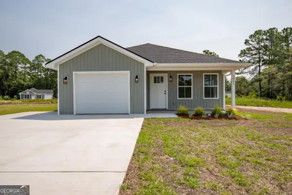 1061 Cassina Garden Way, Darien, GA 31305