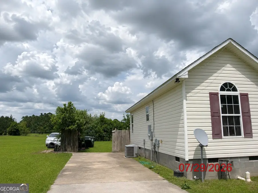257 E Railroad Street, Jeffersonville, GA 31044 - #2