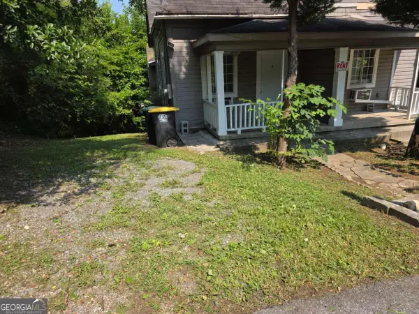 215 NE Smith Street Ne #A/B, Rome, GA 30161