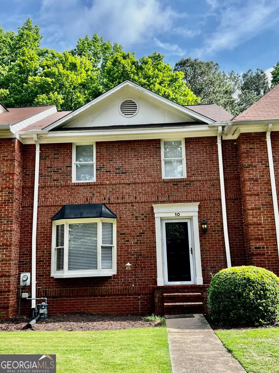 10 E Huntington Place Drive Drive, Sandy Springs, GA 30350 - #2