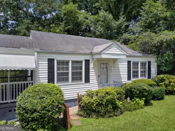 2727 Humphries Street, East Point, GA 30344