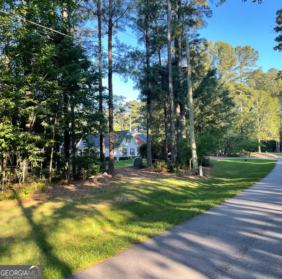 825 North Lake Circle, Oxford, GA 30054 - #2