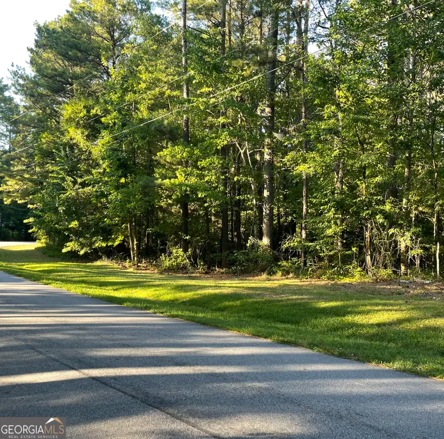 825 North Lake Circle, Oxford, GA 30054 - #3