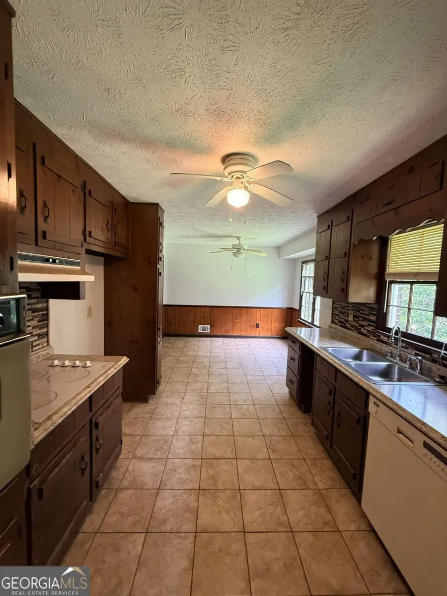 3827 Sherwood Drive, Douglasville, GA 30135 - #3