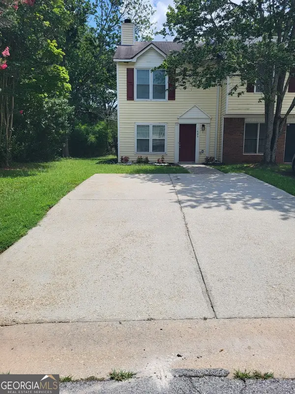 1685 Hunting Creek Drive, Conyers, GA 30013