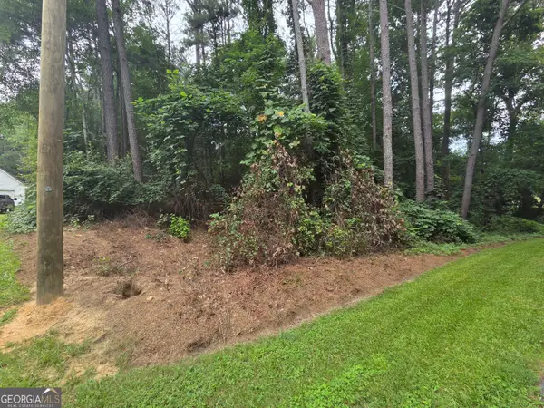 690 Northlake Circle, Oxford, GA 30054