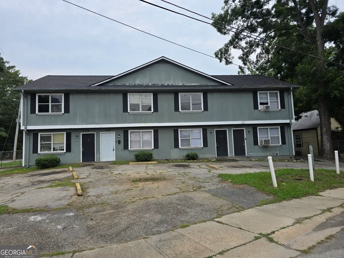 200 Washington Street, Barnesville, GA 30204 - #1