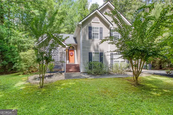 30 Orchard Hills Ct, Newnan, GA 30263