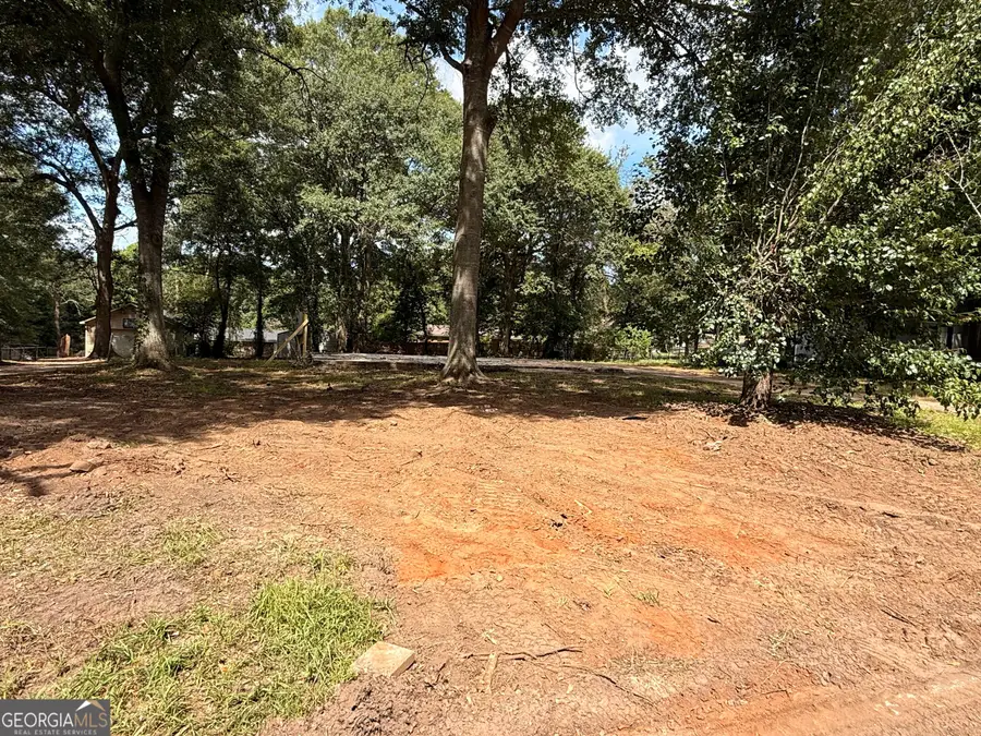414 N Lake Drive, Perry, GA 31069 - #2