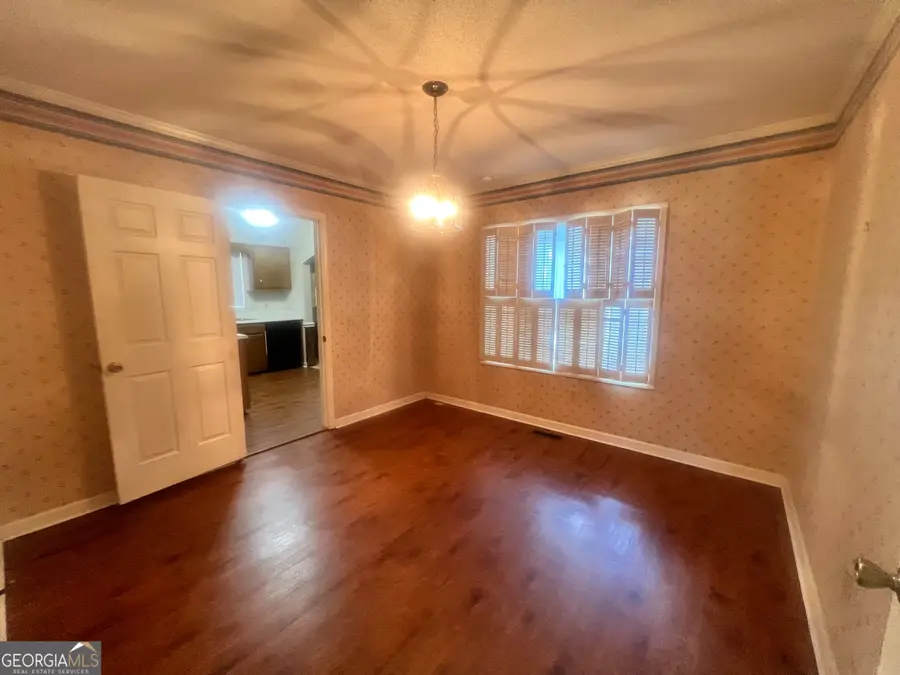 127 W Stuart Avenue, Lyons, GA 30436 - #2