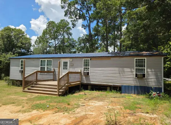 135 Middlebrook Street, Fitzgerald, GA 31750