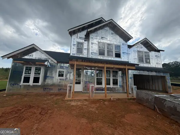 102 Hidden Fields Way, Hoschton, GA 30548