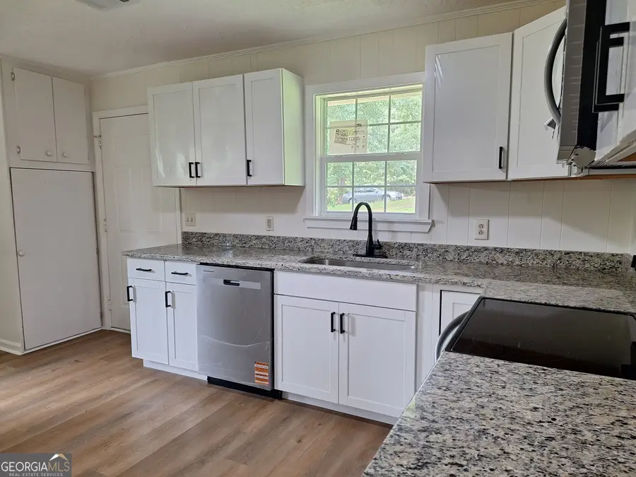 401 Fairwoods Drive, Valley, AL 36854 - #3
